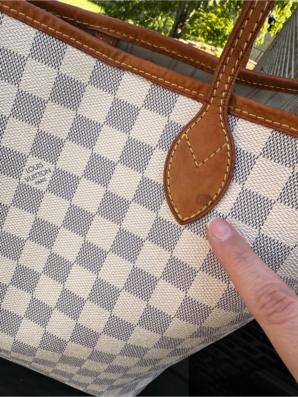 Louis Vuitton Neverfull Tote MM in Damier Azur - Picture 4 of 6
